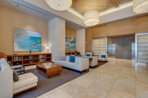 1009 Kapiolani Blvd, Honolulu HI  96814-2103 exterior