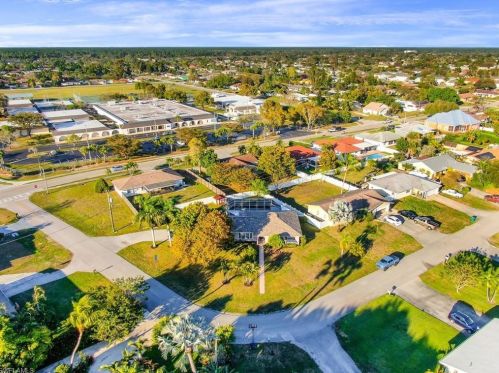 2090 49 Ter, Naples FL 34116-5772 exterior