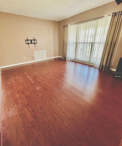 7535 Armand Cir, Tampa, FL 33634-2901