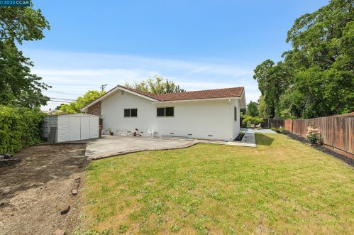1895 Risdon Rd, Concord CA 94518-3460 exterior