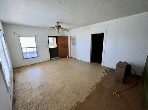 1107 Remington St, Graham TX 76450-2721 exterior