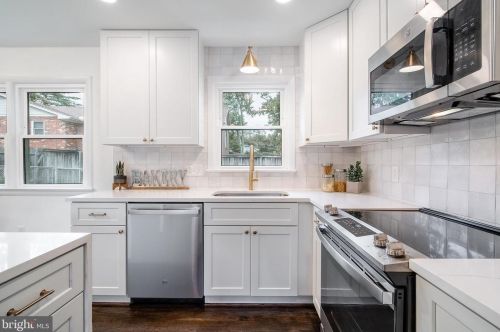 8705 Old Mount Vernon Rd, Alexandria VA  22309-2013 exterior