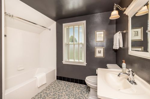 2716 44, Milwaukee WI 53219-3202 exterior