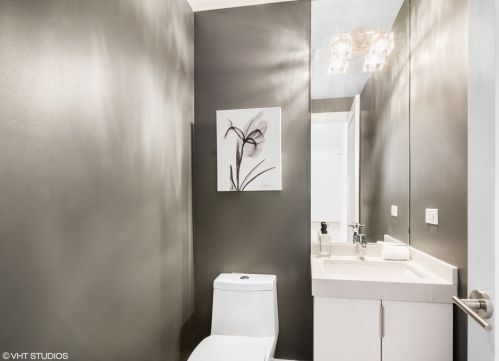 6219 Ellis Ave, Chicago IL 60653-3615 exterior