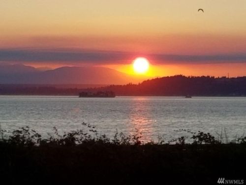 19213 Richmond Beach Dr, Seattle, WA 98177-2943