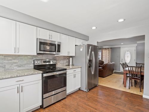 220 Michelson Rd, Rochester MI 48307-5335 exterior