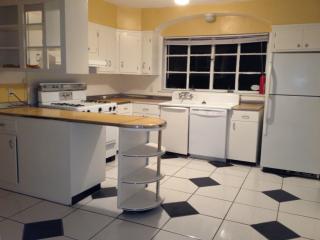 1809 Thompson Ave, Atlanta GA  30344-6835 exterior