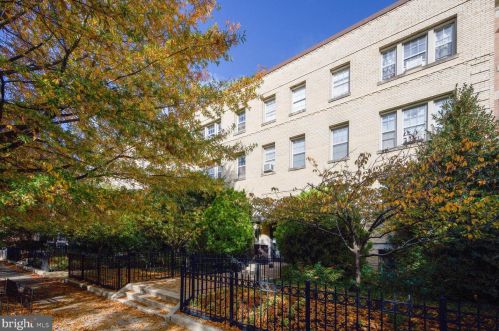 1439 Euclid St, Washington DC  20009-4566 exterior