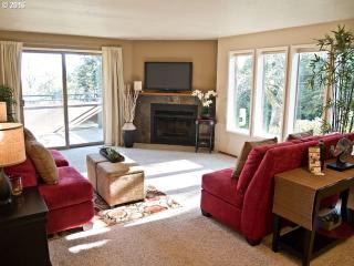 3 Rockridge Dr, Eugene, OR 97405-3581