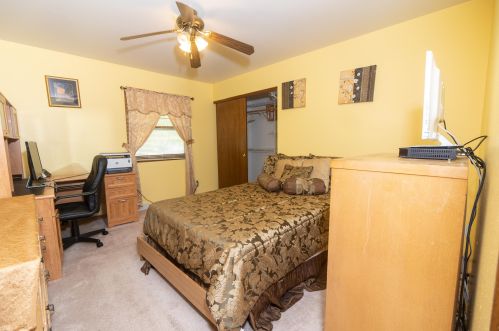 5805 111, Milwaukee WI 53214-2357 exterior