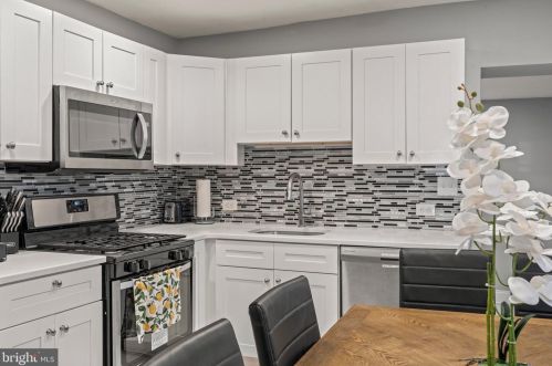 2941 Diamond St, Philadelphia PA 19122-1402 exterior