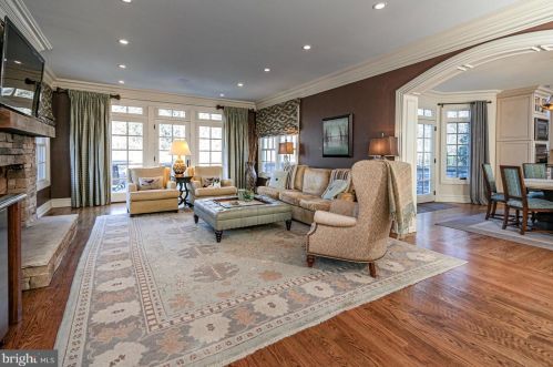 219 Edgerstoune Rd, Princeton NJ 08540-6716 exterior