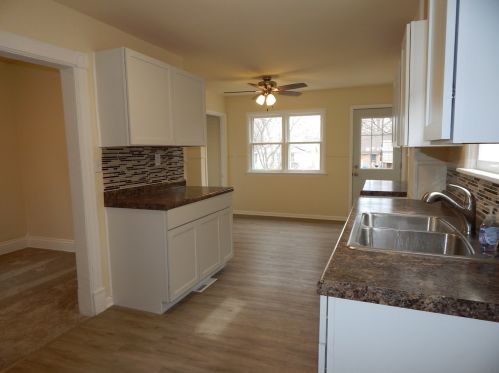 309 Lincoln Ave, Waukegan IL 60085-6304 exterior