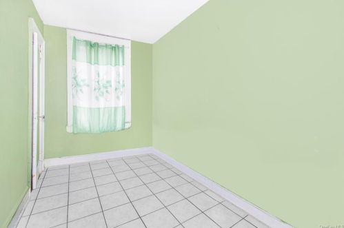 1923 Hennessy Pl, Bronx NY 10453-2910 exterior