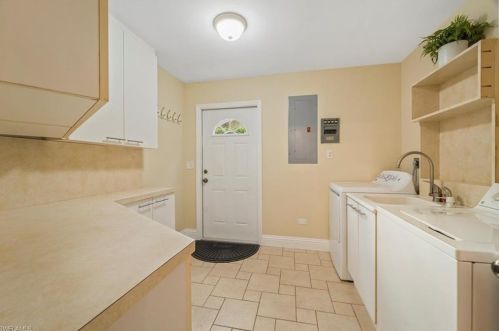 5341 Hickory Wood Dr, Naples FL 34119-1404 exterior