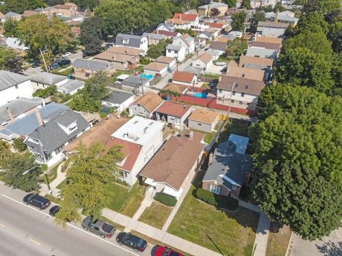 6538 Foster Ave, Chicago IL  60656-2245 exterior