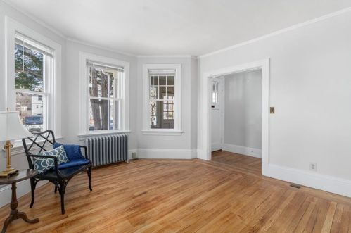 427 Lloyd Ave, Providence RI  02906-4546 exterior