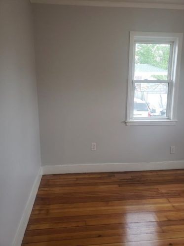 195 Dora St, Providence RI 02909-3015 exterior