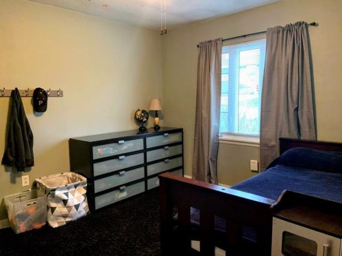 472 1st St, Pittsburgh PA 15227-3800 exterior