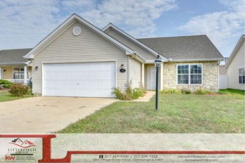 708 Newton Dr, Champaign IL  61822-1023 exterior