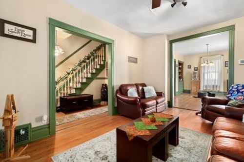 4047 Drake Ave, Chicago IL 60659-3207 exterior