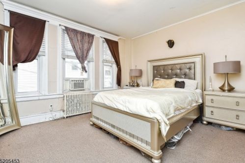 939 Blvd, Union City NJ 07086-7246 exterior