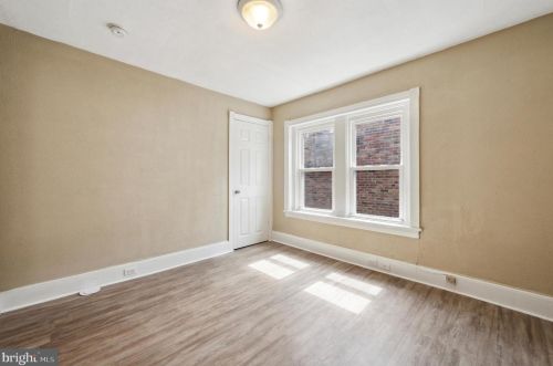 2817 10 St, Chester PA 19013-1604 exterior