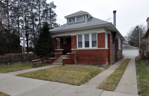 10640 Oakley Ave, Chicago, IL 60643-3132