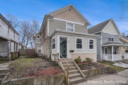 110 Indiana Ave, Grand Rapids, MI 49504-5610