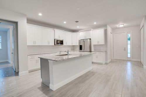 1871 Lewis St, Fort Pierce FL 34987-2083 exterior