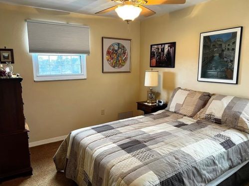 1477 Prospect Rd, Pittsburgh PA 15227-3733 exterior