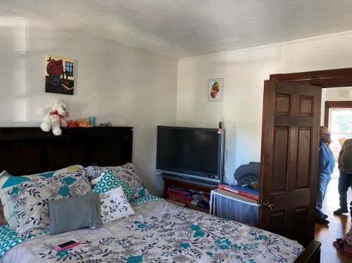 89 Ashley St, Springfield MA 01105-1572 exterior