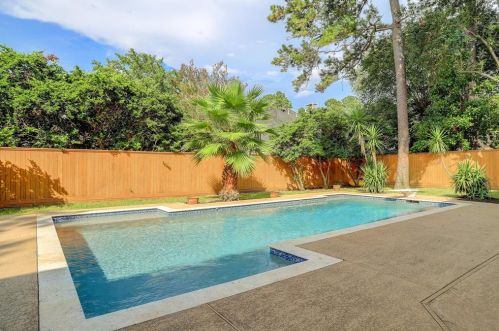 4915 Pine Garden Dr, Humble TX 77345-1698 exterior