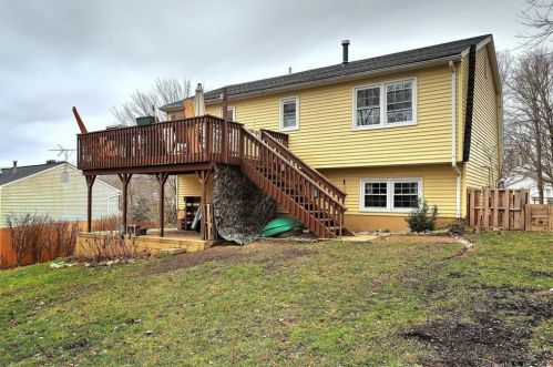 152 Nutmeg Dr, Torrington, CT 06790-4124