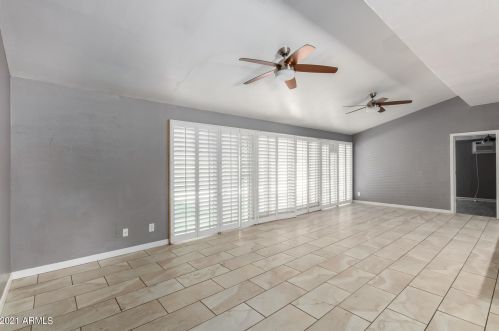 1202 Bethany Home Rd, Phoenix AZ 85015-1938 exterior