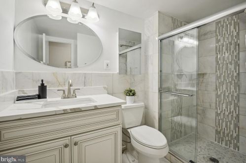 4201 Cathedral Ave, Washington DC  20016-4901 exterior