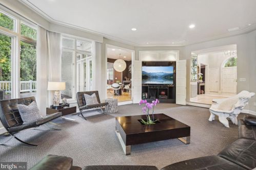 9906 Avenel Farm Dr, Rockville MD 20854-5410 exterior