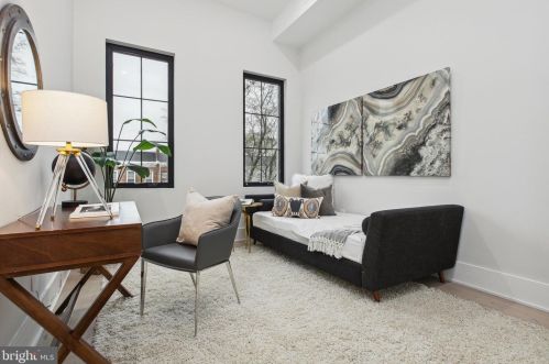 1416 A St, Washington DC  20003-1523 exterior