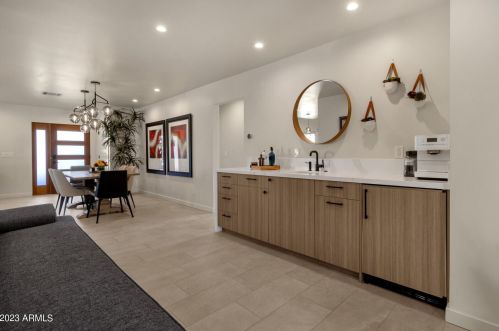 1812 11th Ave, Phoenix AZ  85007-1714 exterior