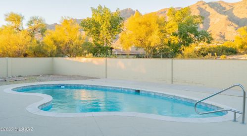 5862 Camino Arenosa, Tucson AZ  85718-4650 exterior