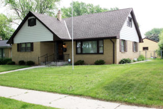 8817 Grantosa Dr, Milwaukee, WI 53225-4944