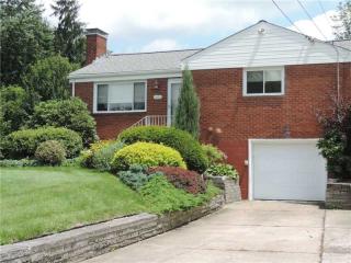 1560 Crestview Dr, Pittsburgh PA  15237-1507 exterior