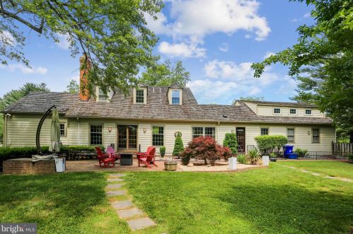 12105 Drews Ct, Rockville, MD 20854-1108