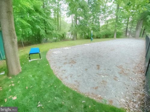 7333 New Hampshire Ave, Silver Spring MD 20912-6958 exterior