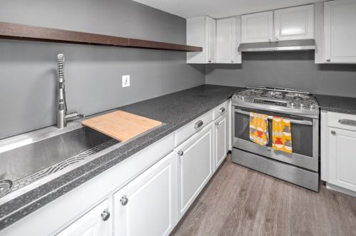 2201 72 Ct, Chicago IL 60707-4203 exterior