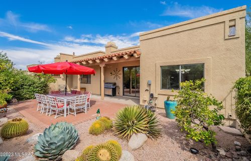 1024 Camino Diestro, Tucson AZ 85704-7694 exterior