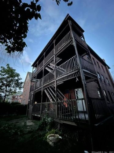 123 Glen St, New Britain, CT 06051-2506