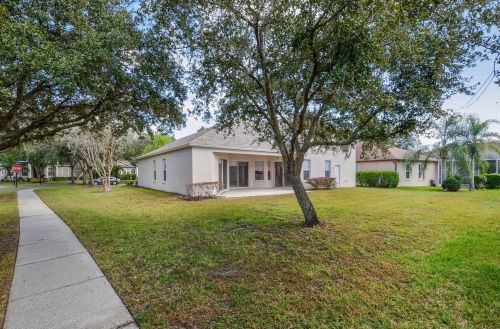 16346 Ashington Park Dr, Tampa FL 33647-2639 exterior