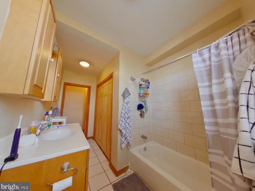 2001 13 St, Philadelphia PA 19148-5503 exterior