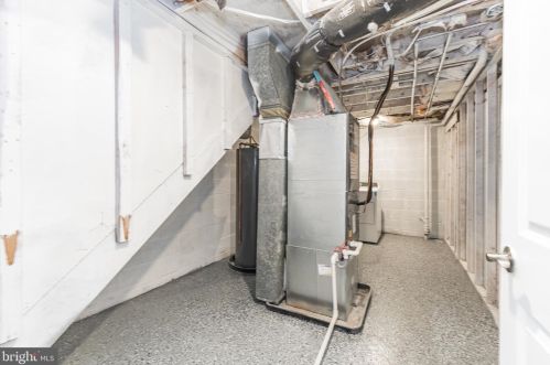 548 Gln Ct, Glen Burnie MD 21061-4733 exterior